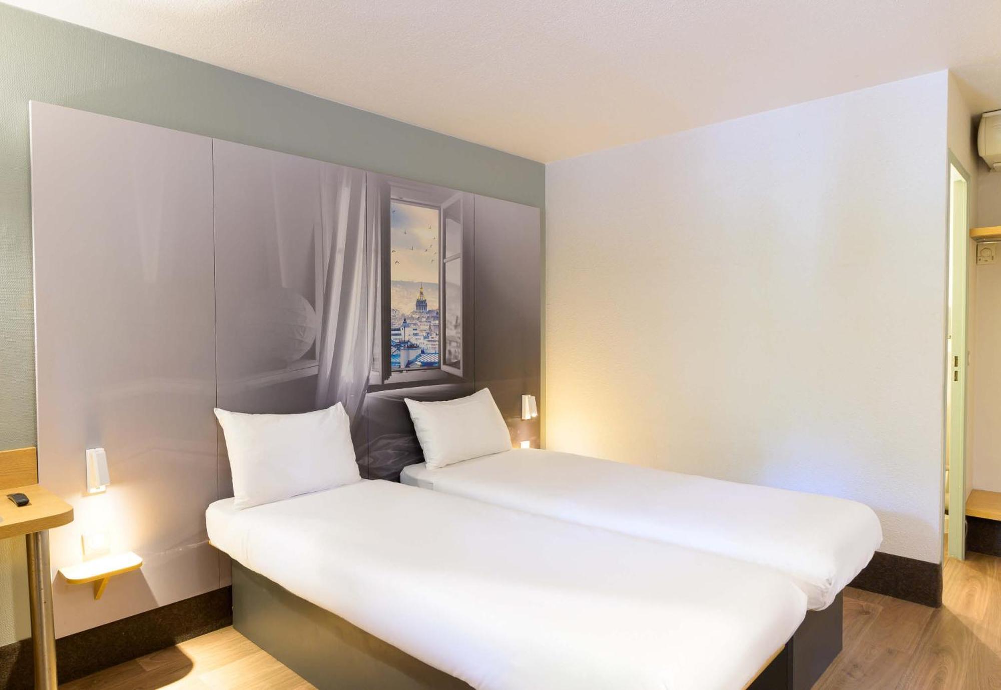 B&B Hotel Pontault Combault ภายนอก รูปภาพ