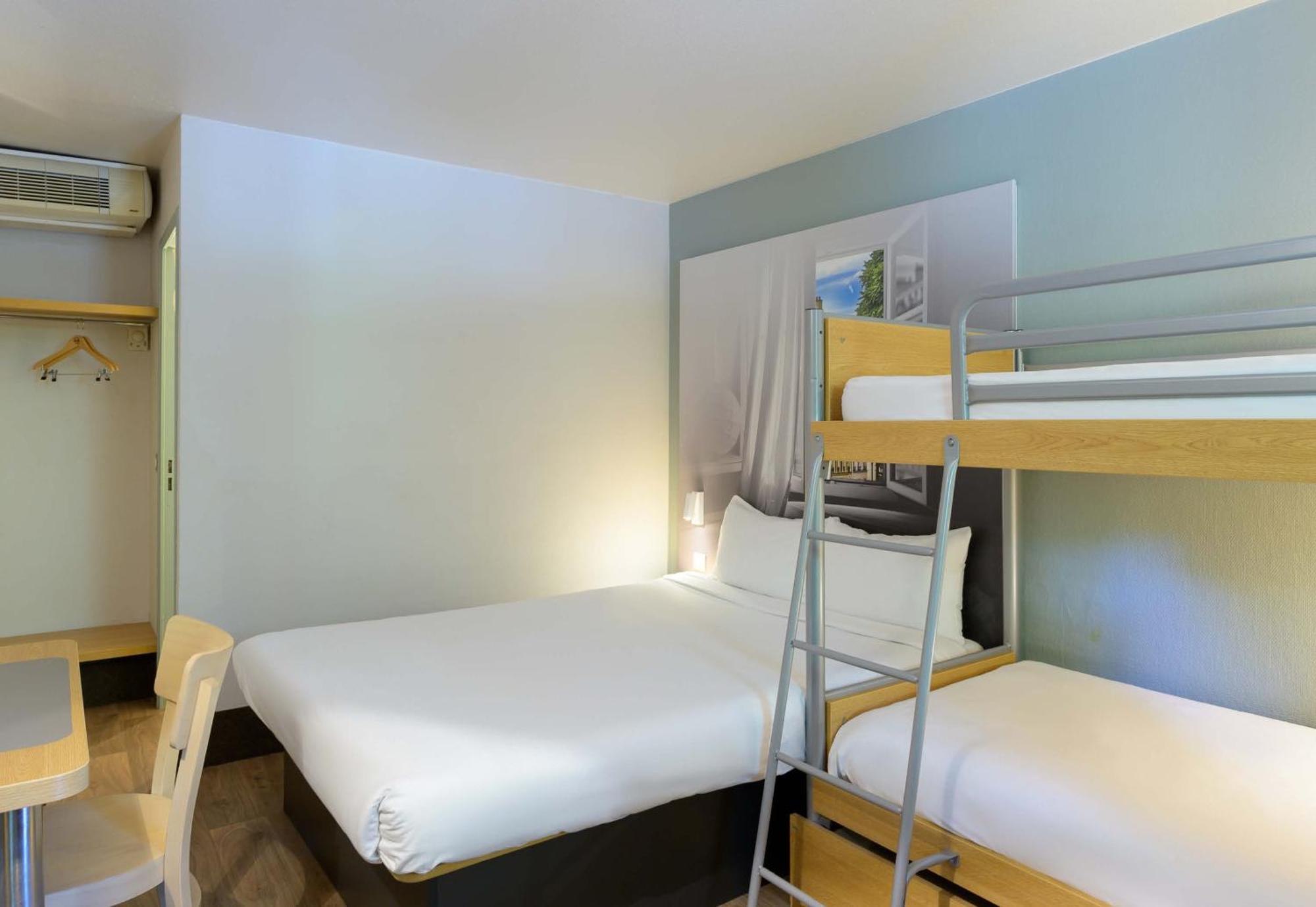 B&B Hotel Pontault Combault ภายนอก รูปภาพ